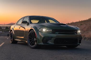 2020 Dodge Charger_front_right