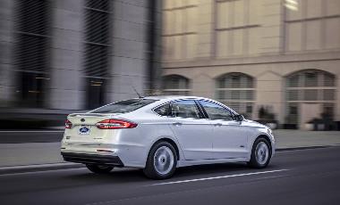 2019 Ford Fusion_rear_right
