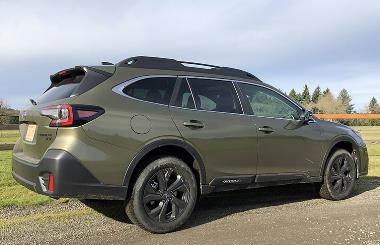 2020 Subaru Outback_rear_right