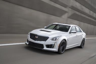 8. 2019-Cadillac-CTS-V_front_left